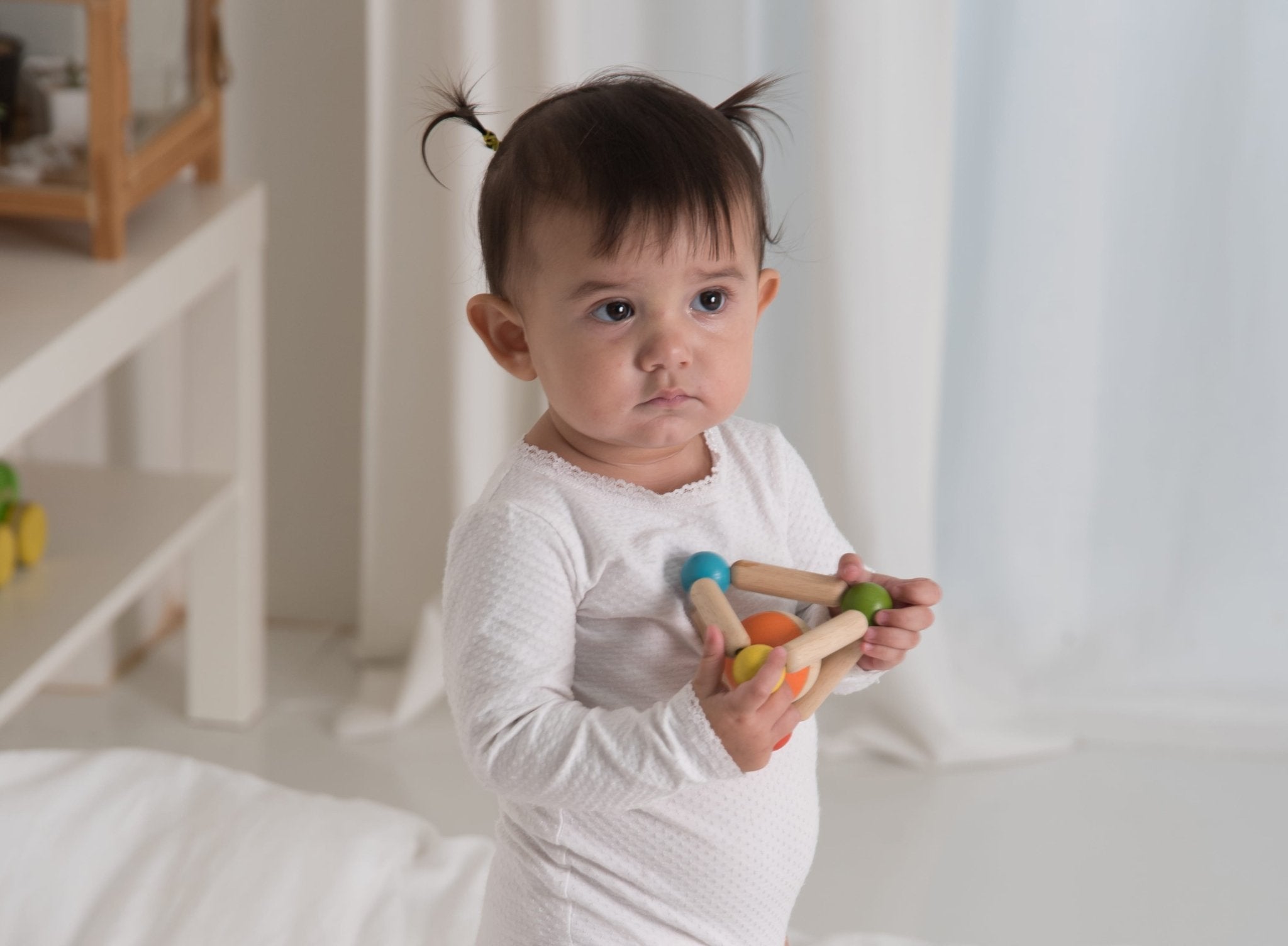 Triangle Clutching Toy - Curious Baby Cards - ty - pt - 5244